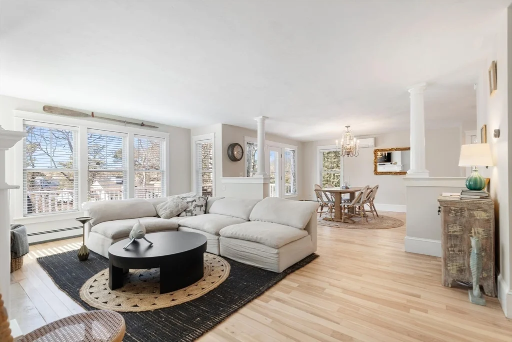 110 Clamshell Cove Rd, Cotuit