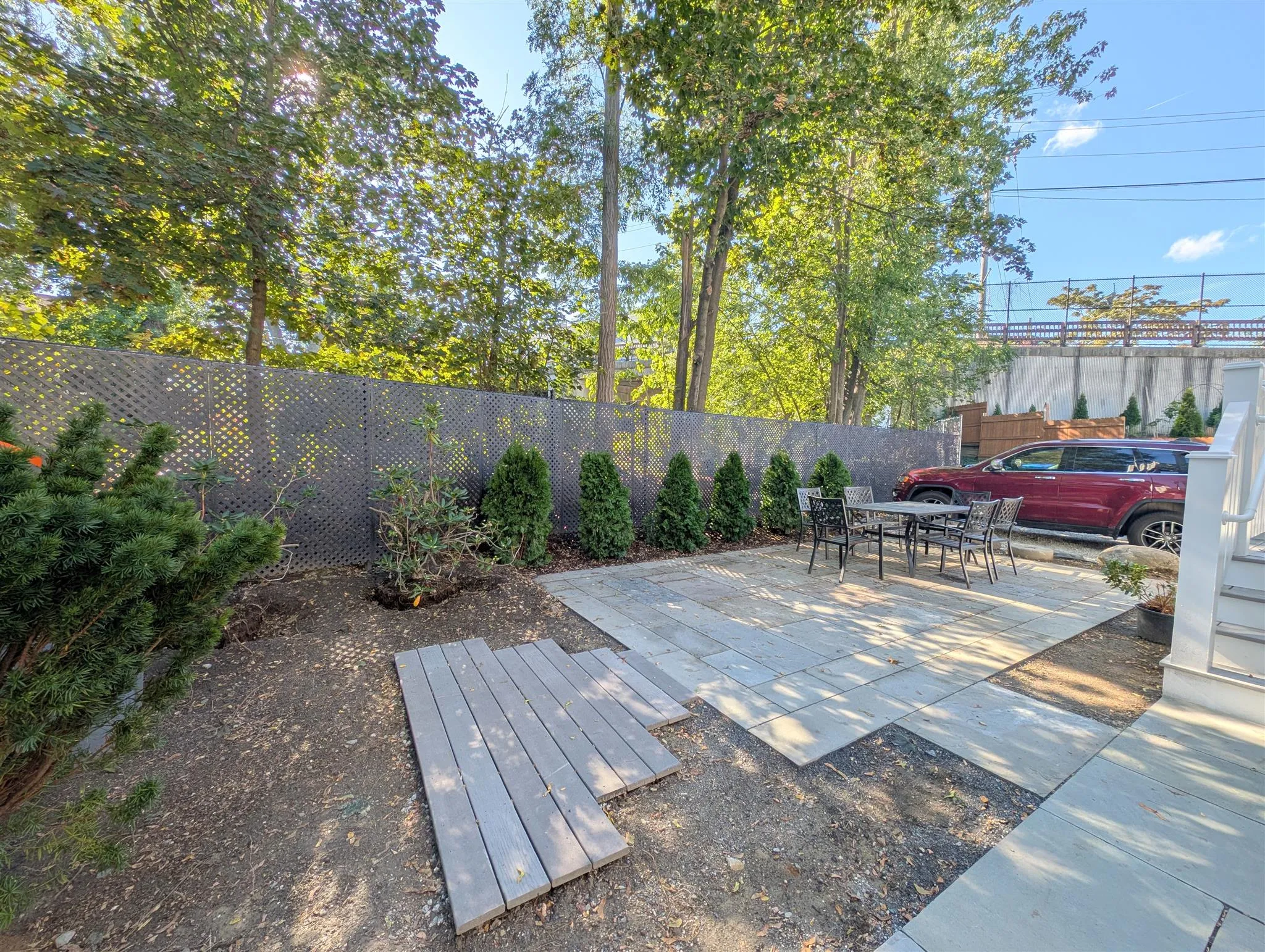 86 Orchard St, Medford