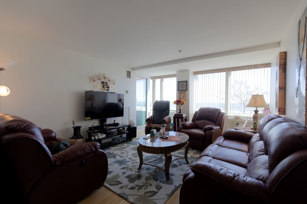 350 Revere Beach Blvd, Revere