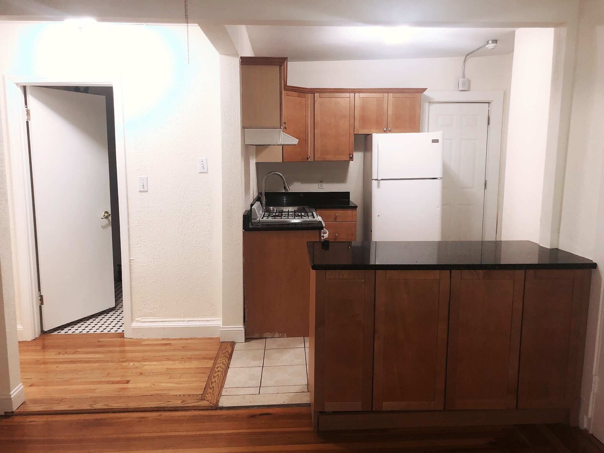 6 Alberta Ter, North Cambridge