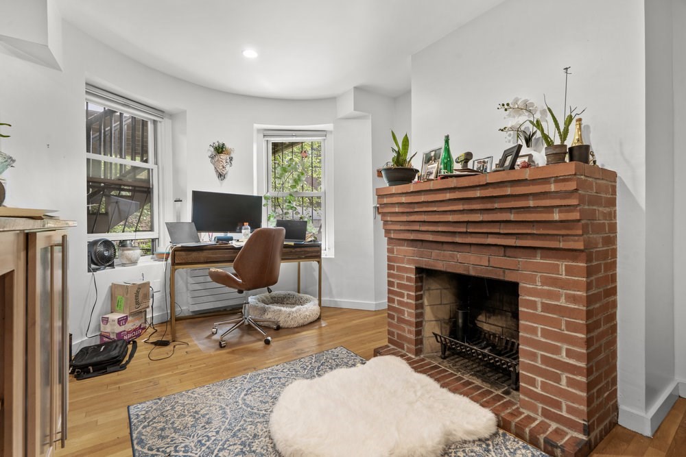 25 Greenwich Park, South End