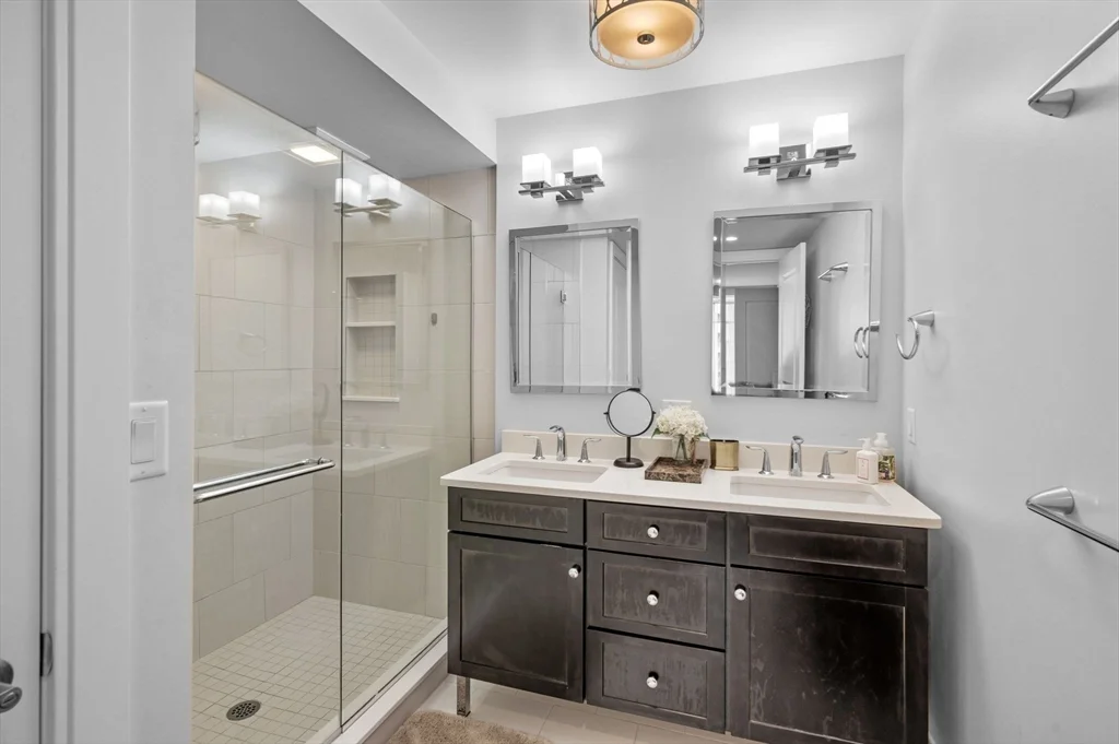 201 Elliott St, Beverly