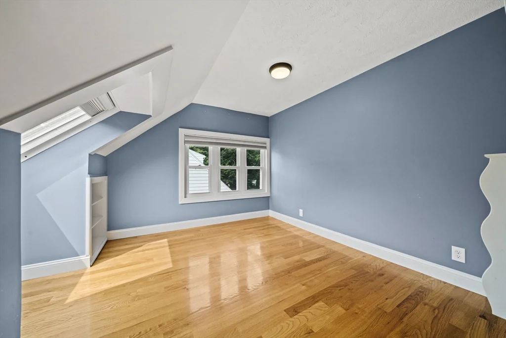 28 Hillside Ave, Stoneham