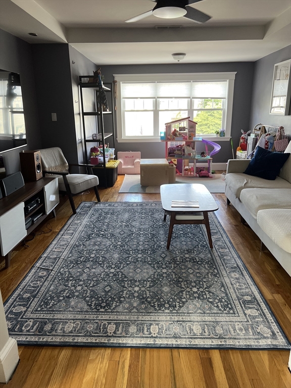 51 Linwood St, Medford