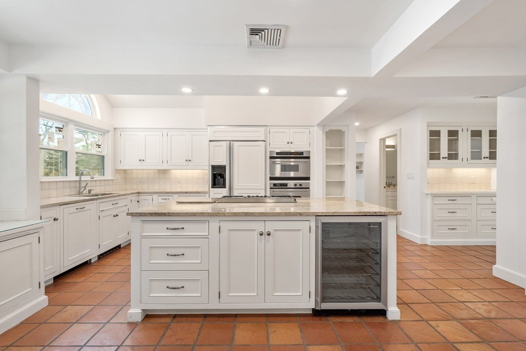 124 Rangeley Rd, Chestnut Hill