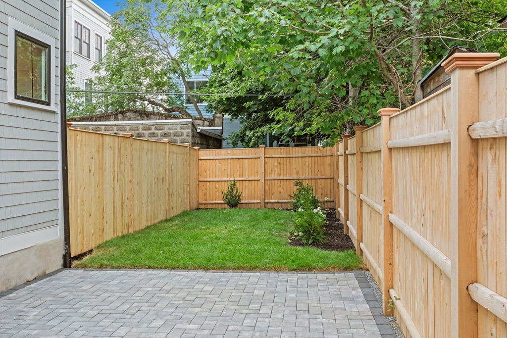 20 Fairmont St, Cambridgeport