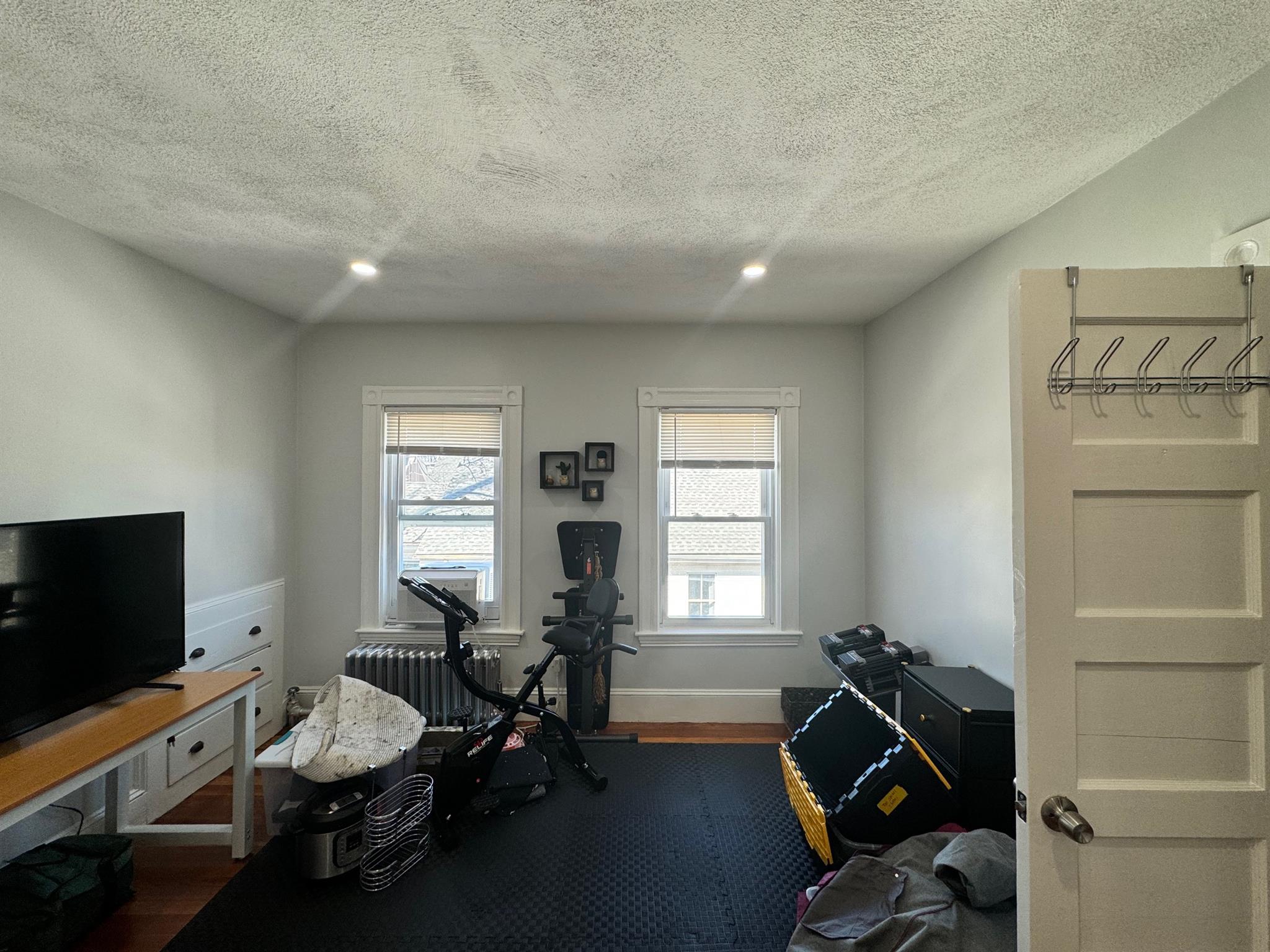 148 Willow Ave, Powder House Square