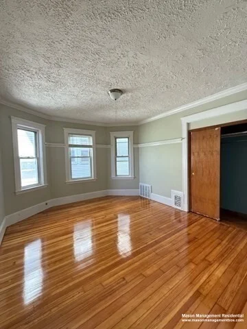 4412 Washington St, Roslindale