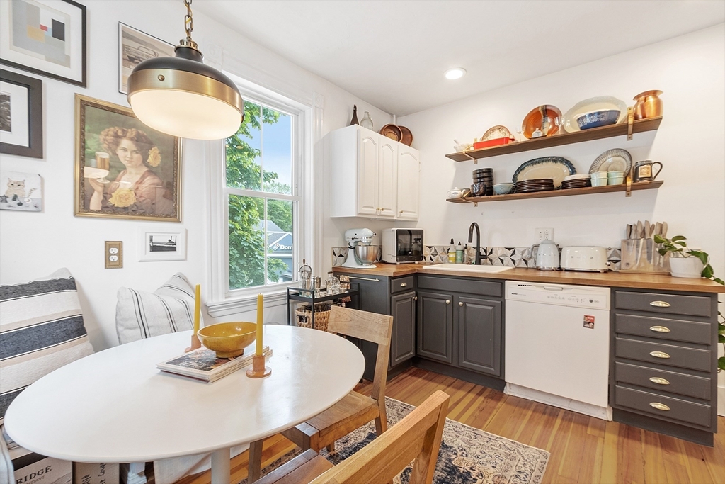 401 Cabot St, Beverly