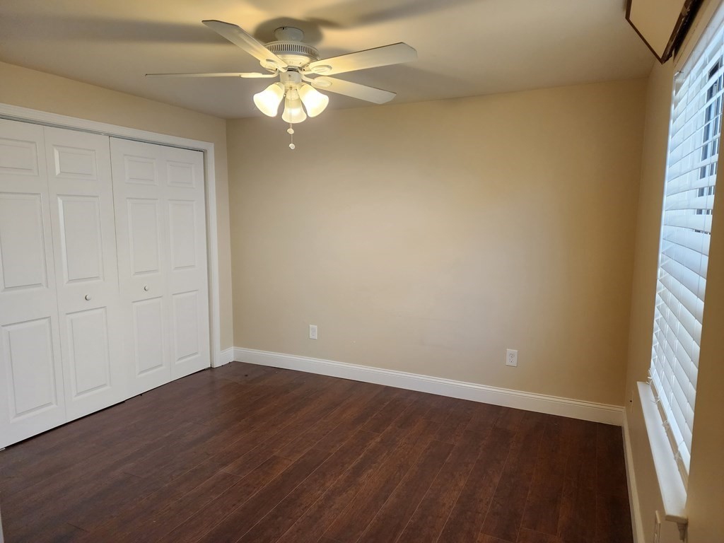 1 Old Colony Rd, Mansfield