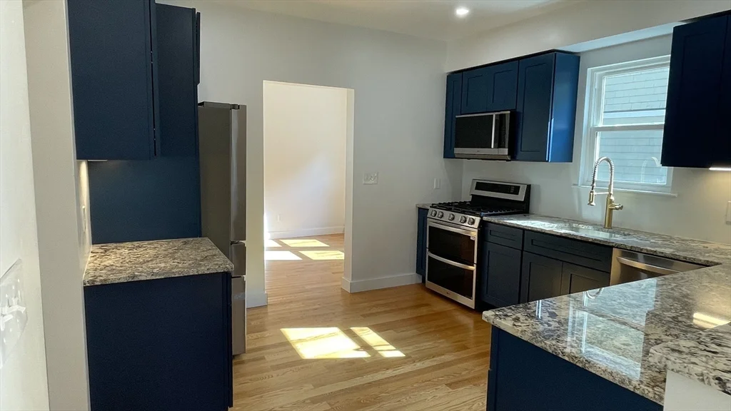 29 Catherine St, Roslindale