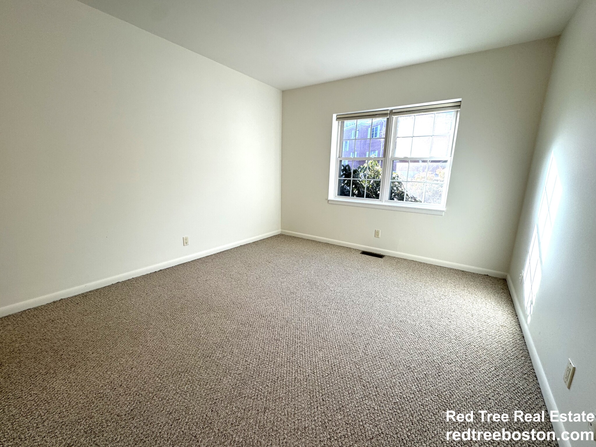 144 Lake Shore Rd, Brighton