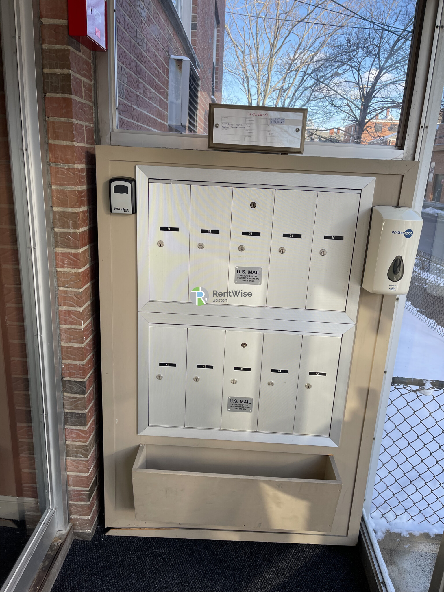 34 Gardner St, Allston