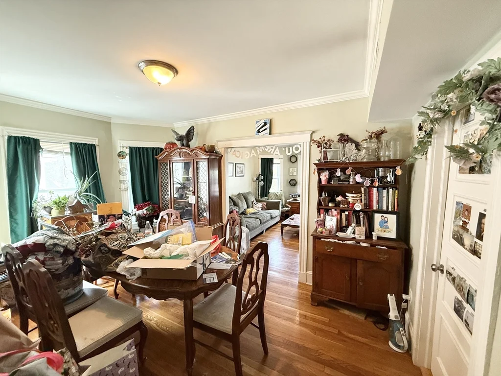 81 Florence St, Jamaica Plain