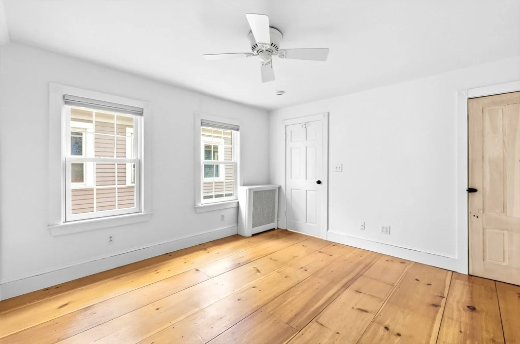 64 Pearl St, Charlestown