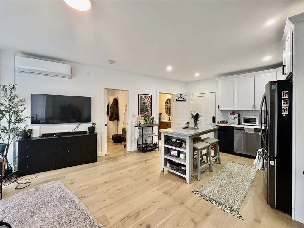 144 Old Colony Ave, South Boston