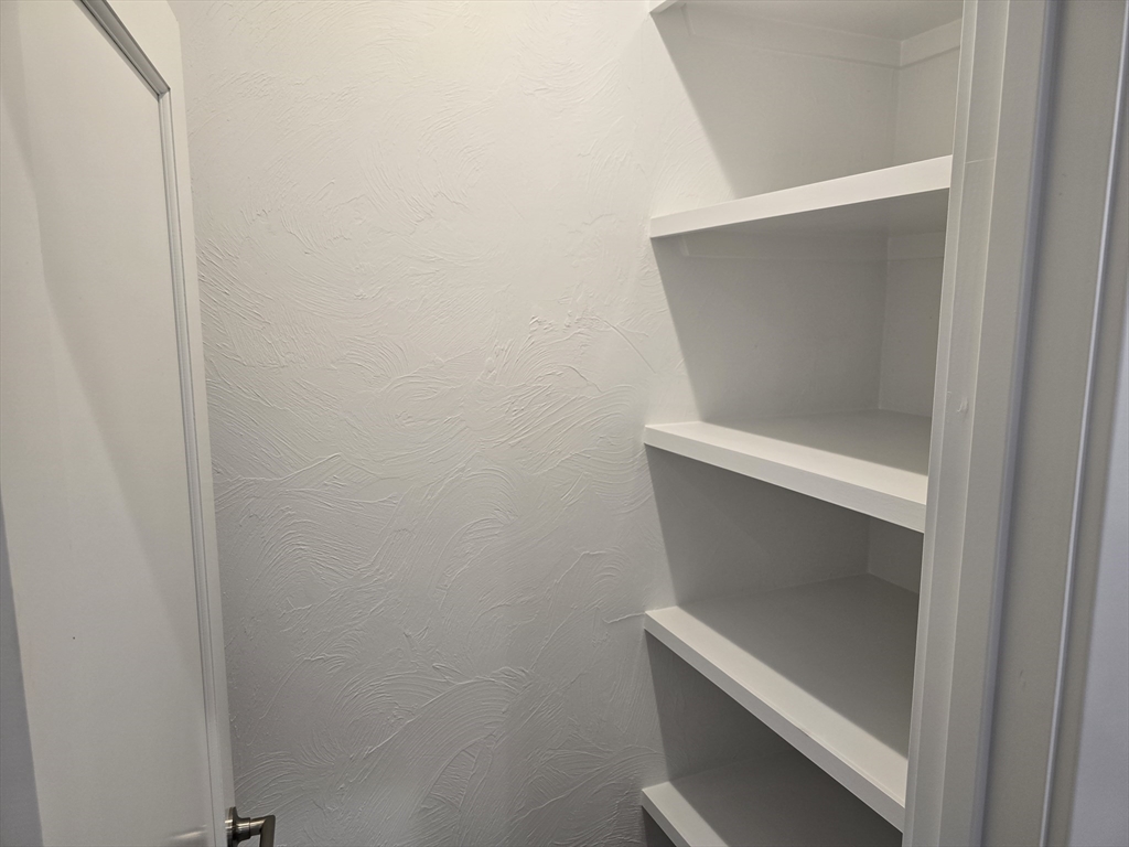 39 Fiske St, Waltham