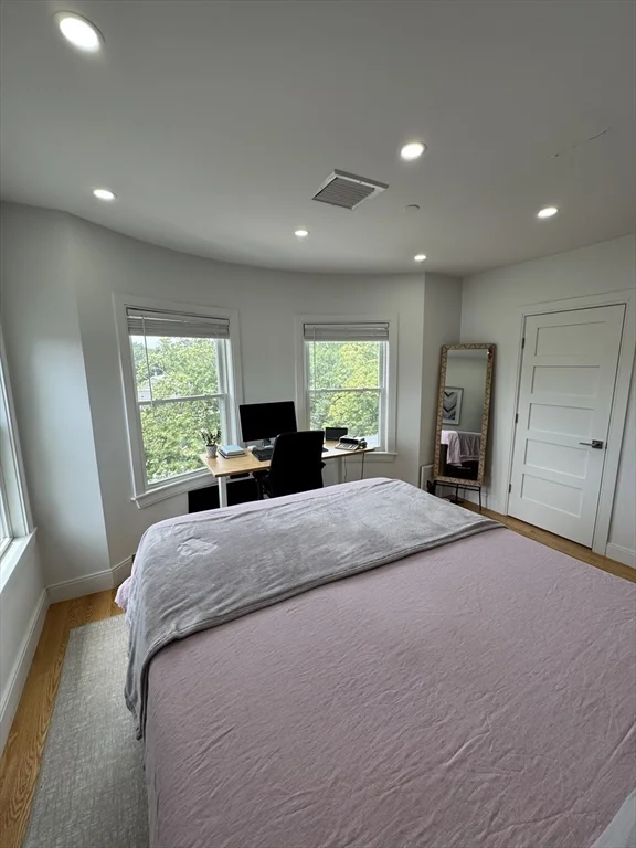 34 Park St, Newton Corner