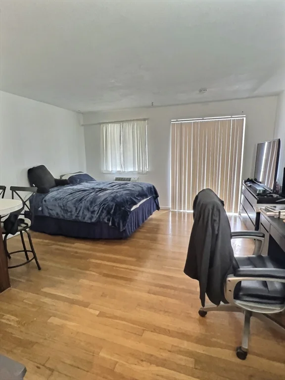 1039 Commonwealth Ave, Allston