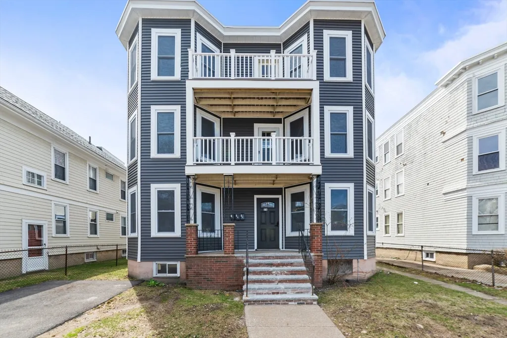 516 Washington, Brighton