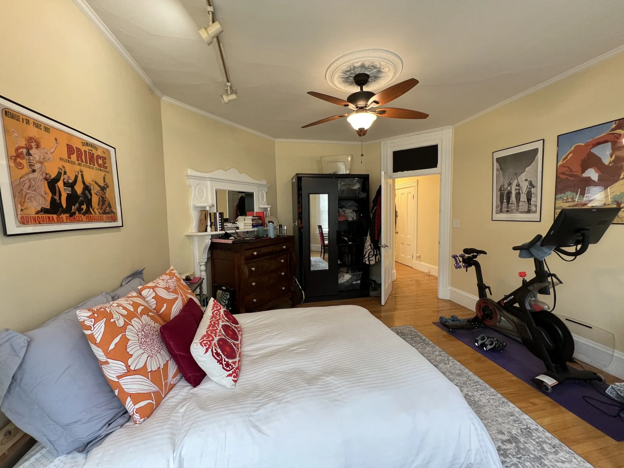 176 Elm St, North Cambridge