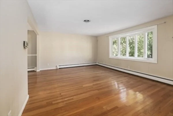 11A Centre Ln, West Roxbury