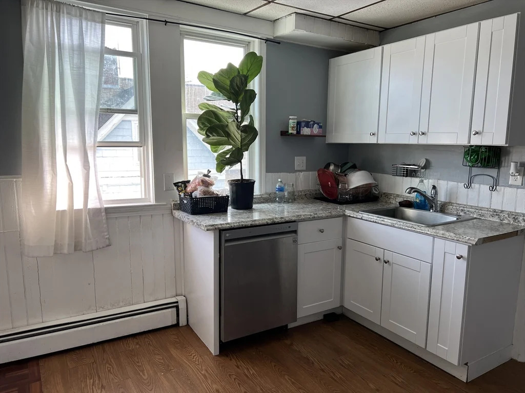 7 Beacon St, Attleboro