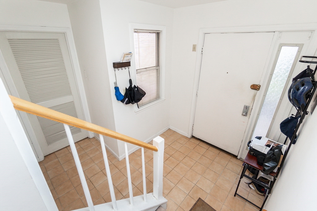 31 Henry St, Cambridgeport