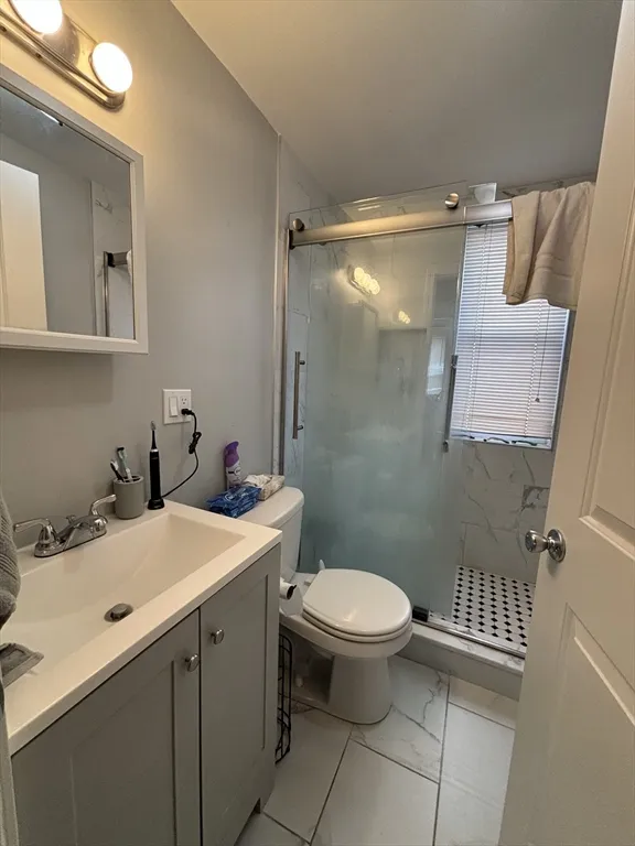 14 Belknap St, West Somerville