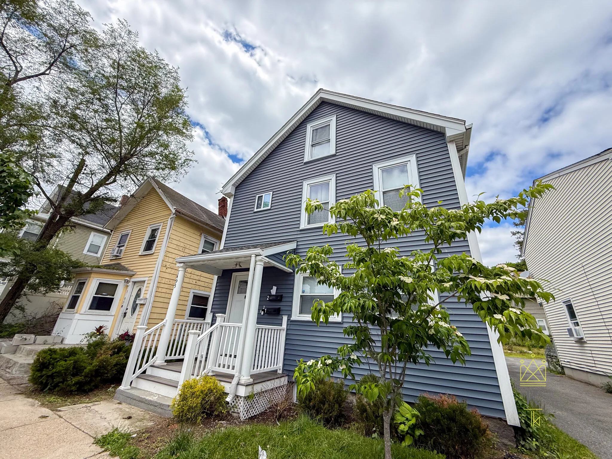 1495 Hyde Park Ave, Hyde Park