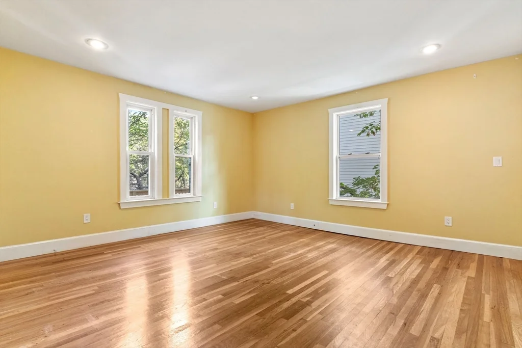 16 Edwin St, Brookline