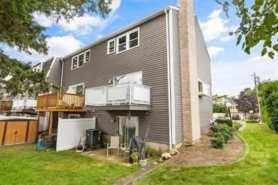 13 Circuit Ln, Watertown