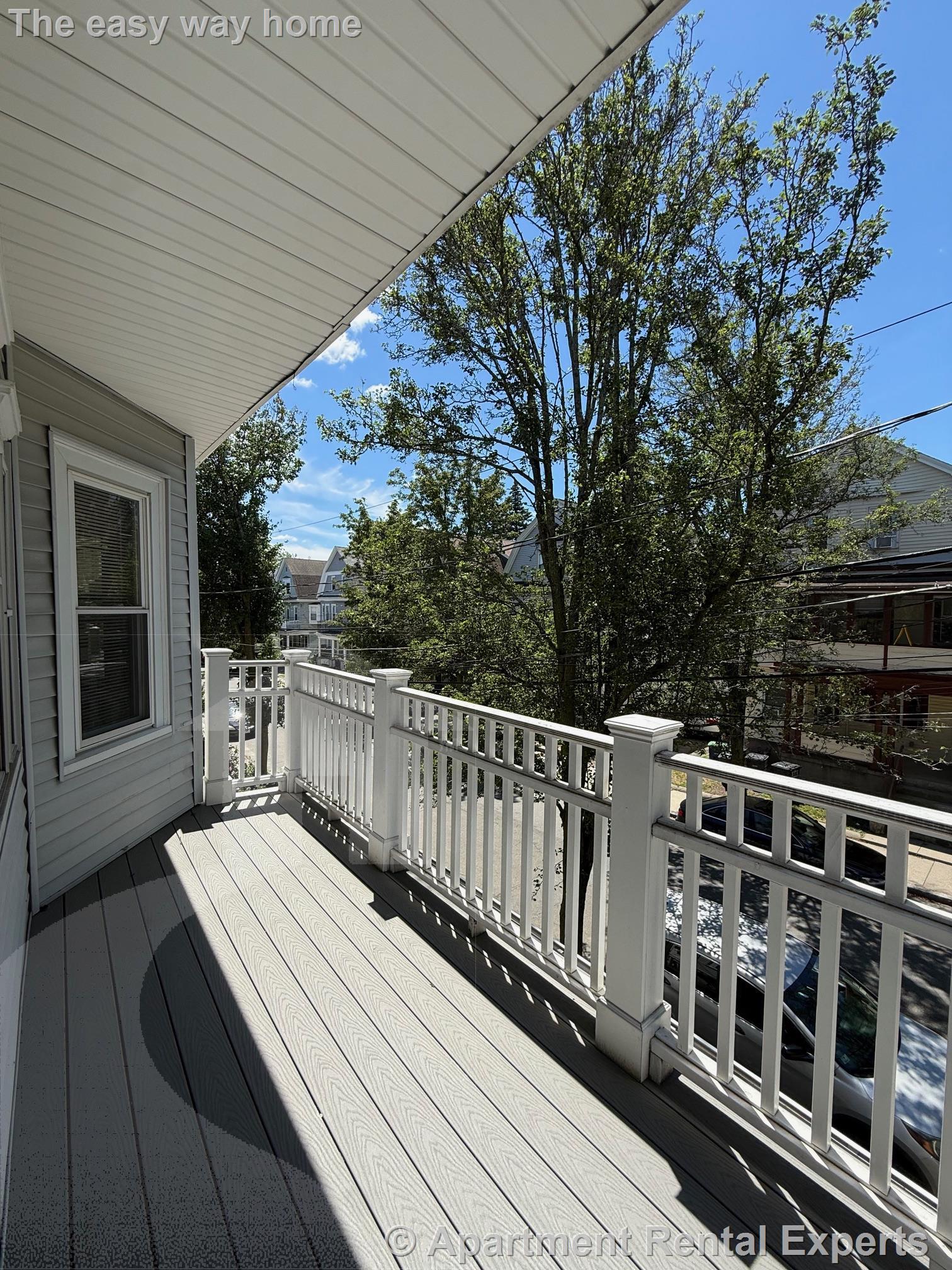 105 Bromfield Rd, Tufts