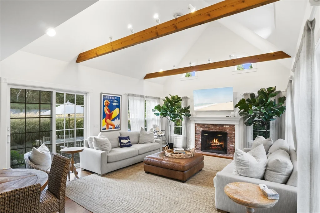 2 Drew Ln, Nantucket