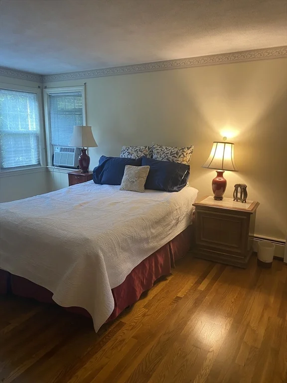 97 Walnut St, Natick