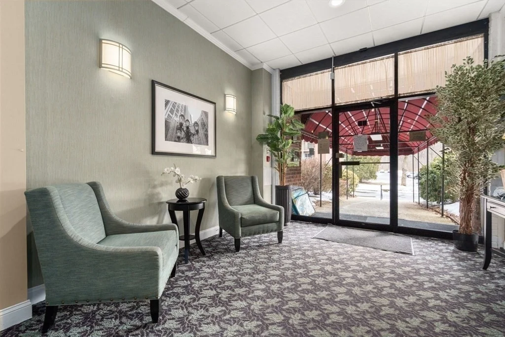 57 Broadlawn Park, Chestnut Hill