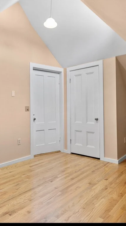 118 Elm St, Marlborough