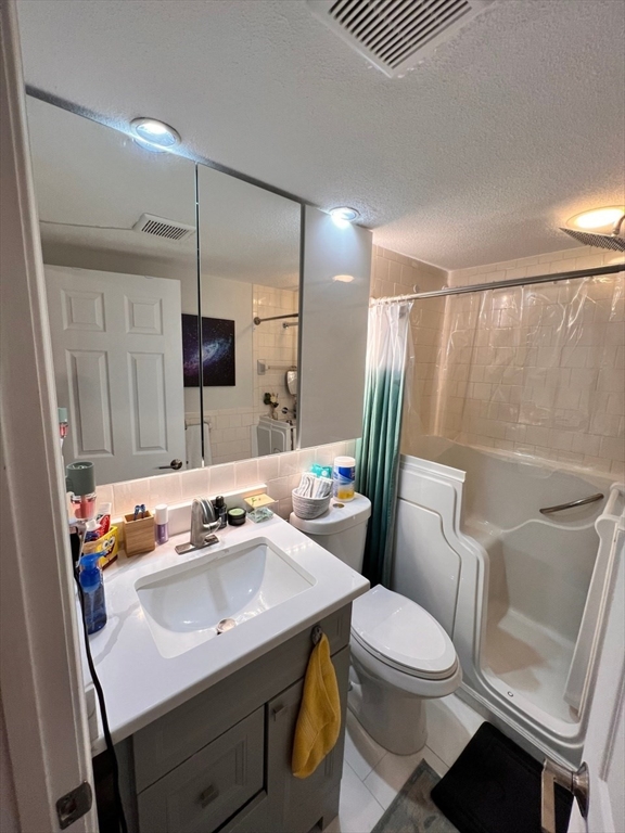 995 Massachusetts Ave, Arlington