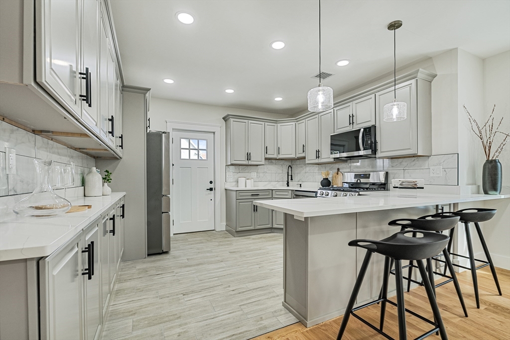 147 Jefferson Ave, Everett