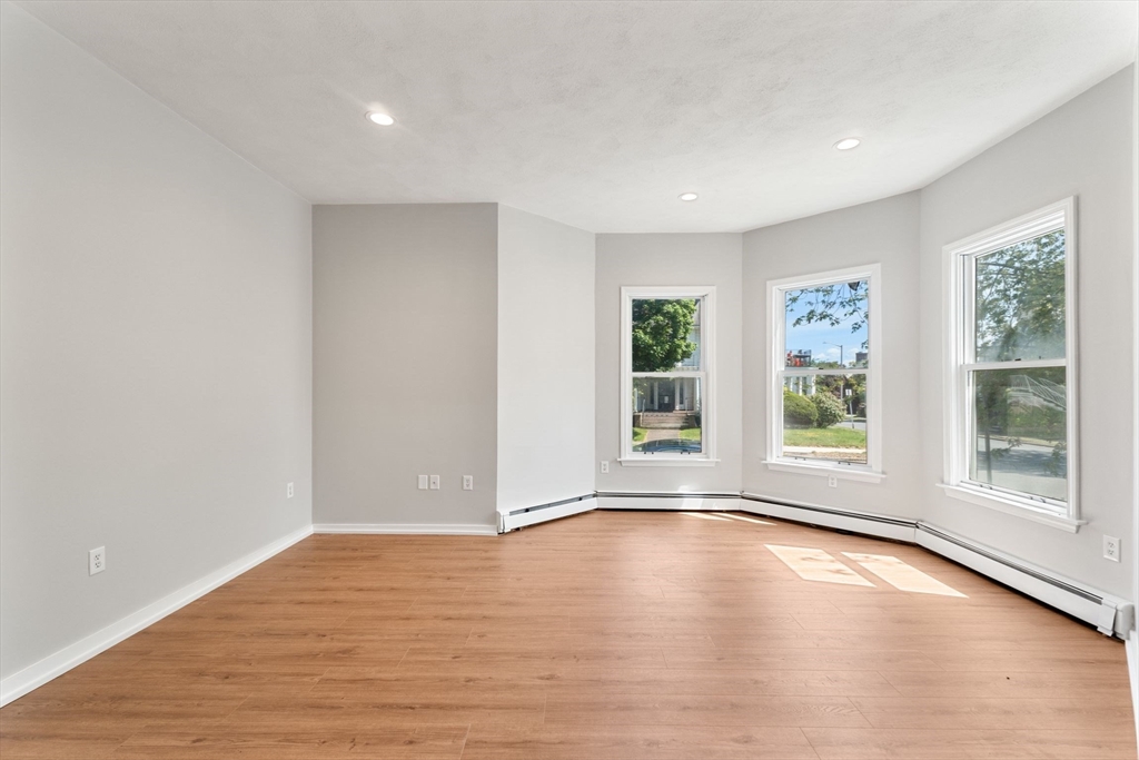 179 Ocean St, Diamond District