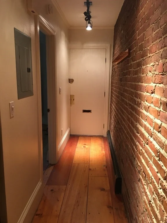 109 Warren Ave, South End