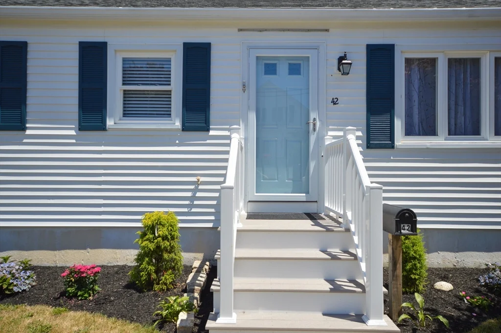 42 Buttonwood Rd, Bliss Corner