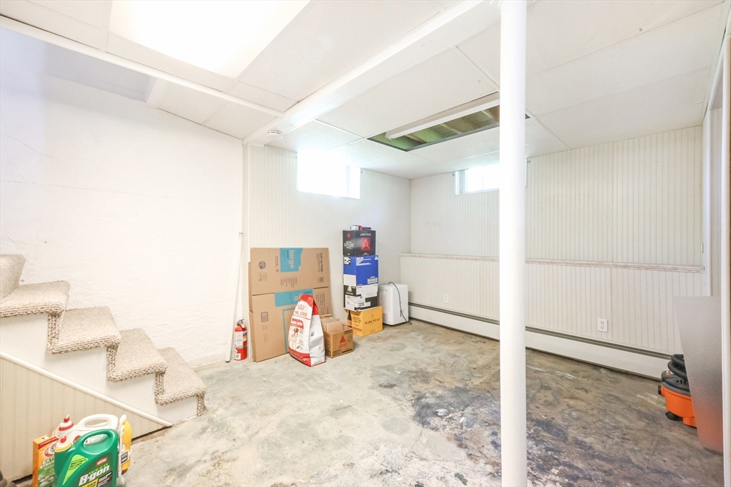 60 Verndale Ave, Attleboro