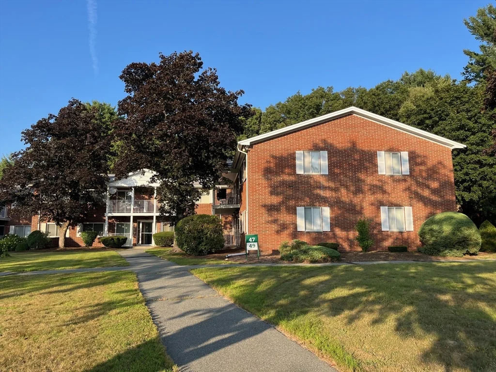 49 Bayberry Dr, Sharon