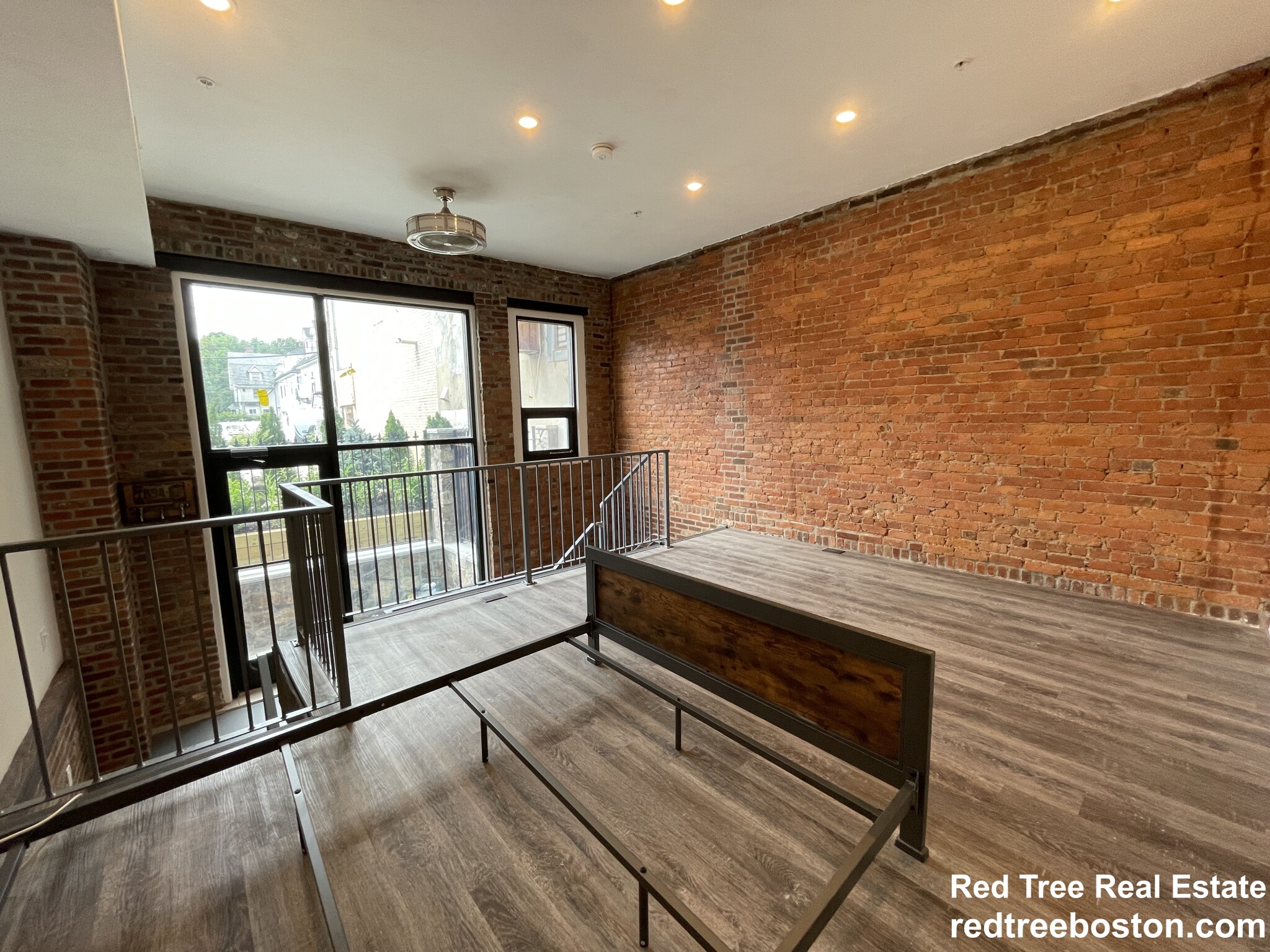 1028 Commonwealth Ave, Boston