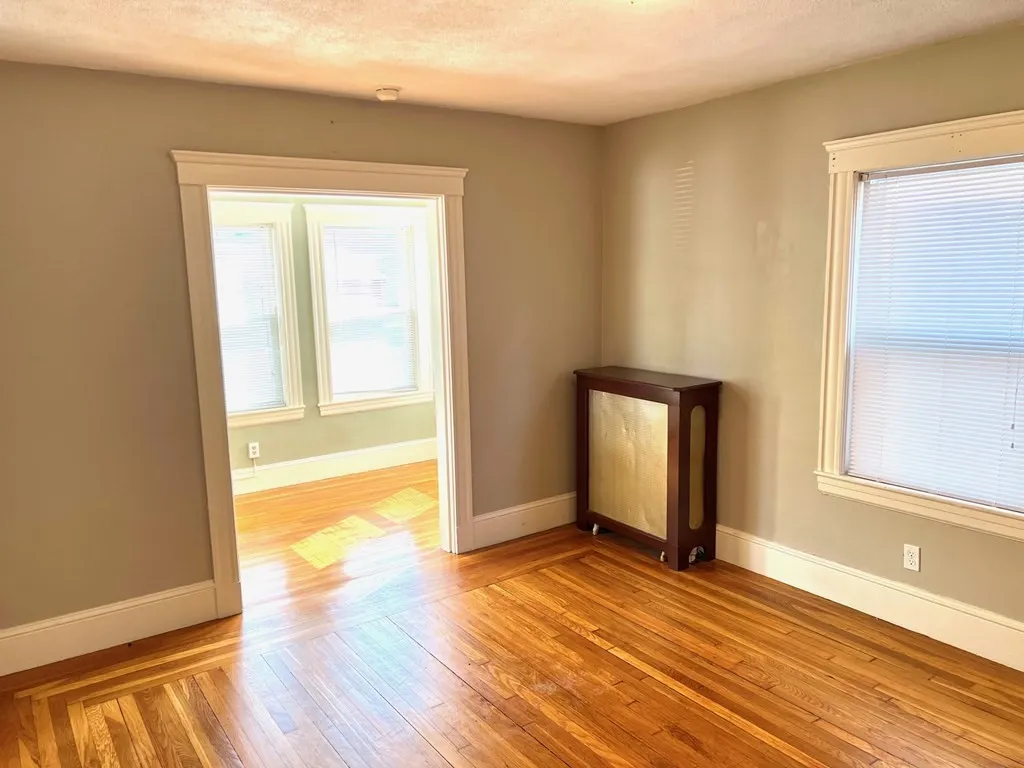 14 Beach Rd, Winthrop