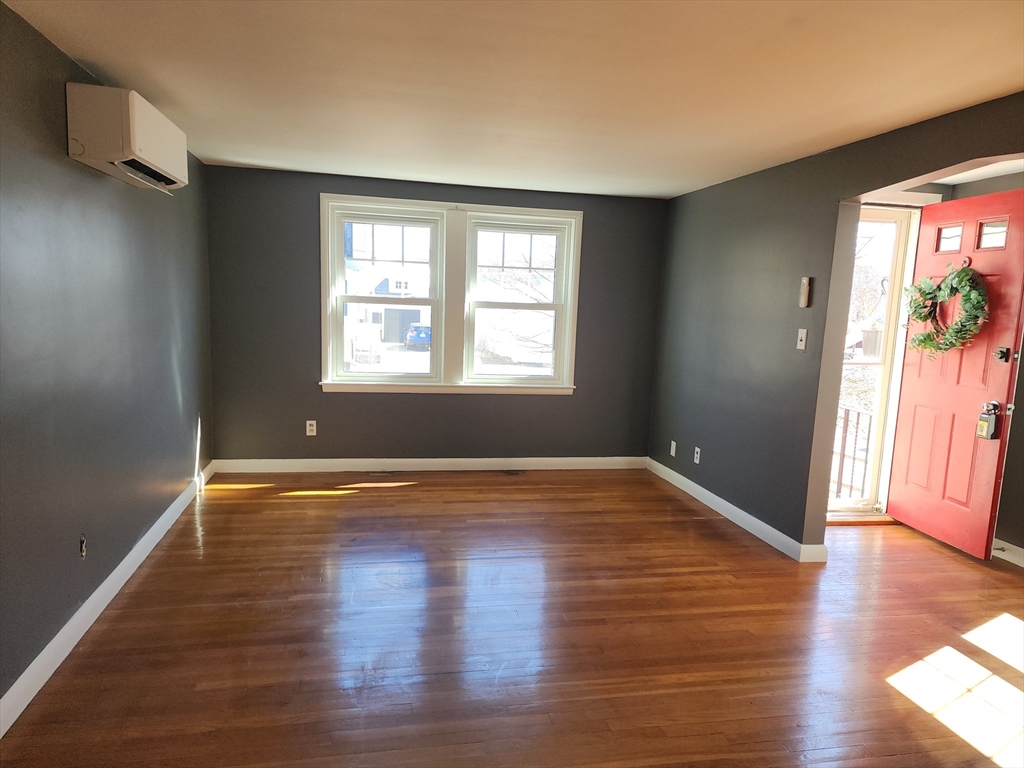 23 Brewster Rd, Weymouth