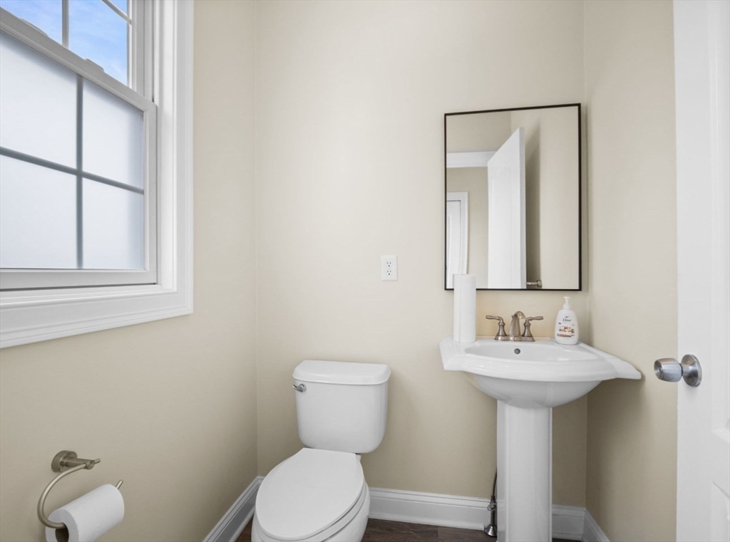 63 Varnum Ave, Lowell