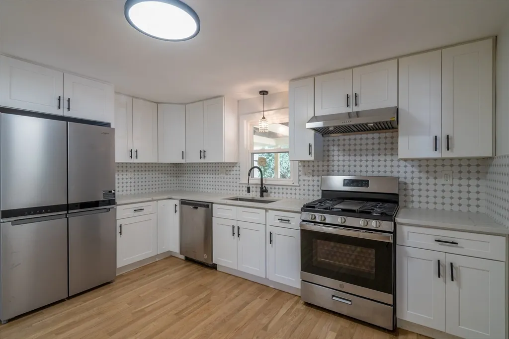 11 Maine Ave, Natick