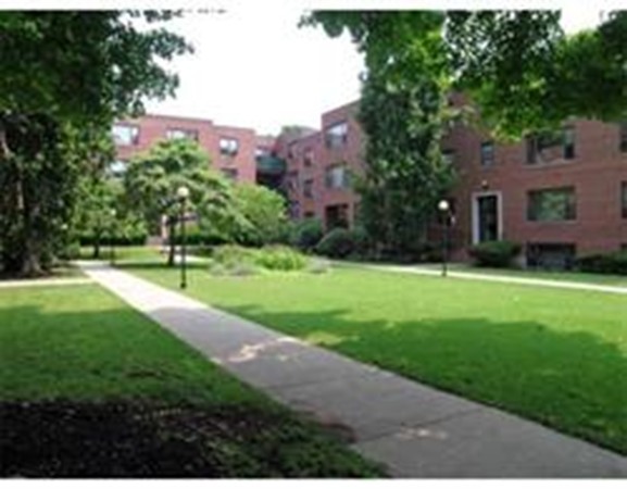 53 Harvard Ave, Brookline